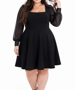 VESTIDO SESGADO ESCOTE CUADRADO